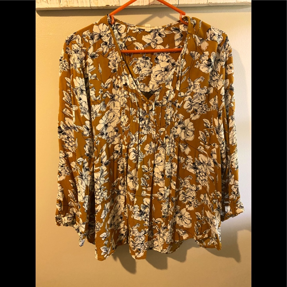 XL super soft top by Fun 2 Fun by Stitch fix.  Beautiful colors for fall wear!